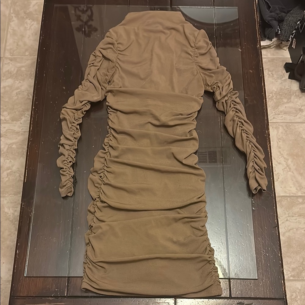 Gently wore beige tan long-sleeved bodycon dress by ASTR The Label 🤎